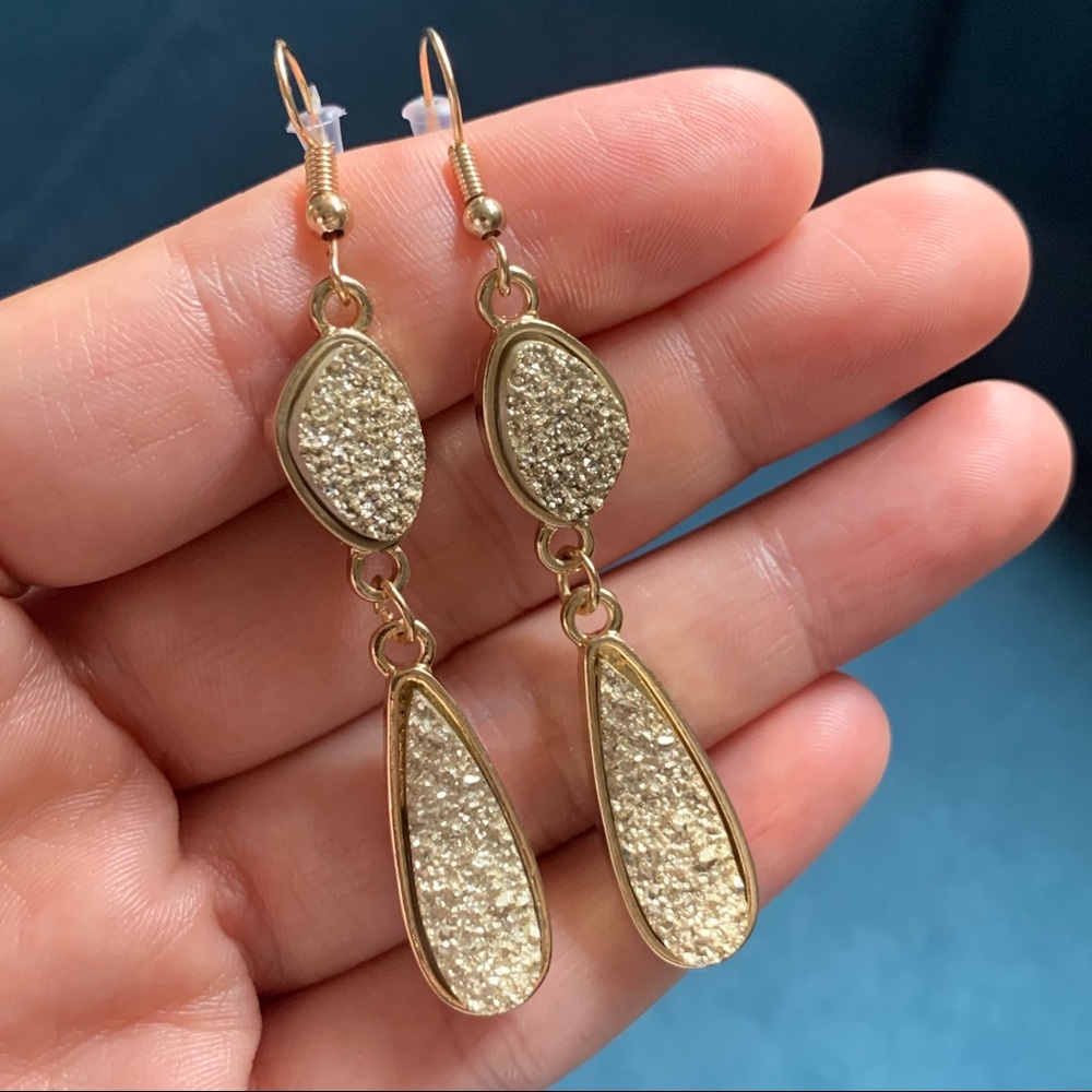 • NEW! Champagne Druzy Earrings • - Picture 7 of 9